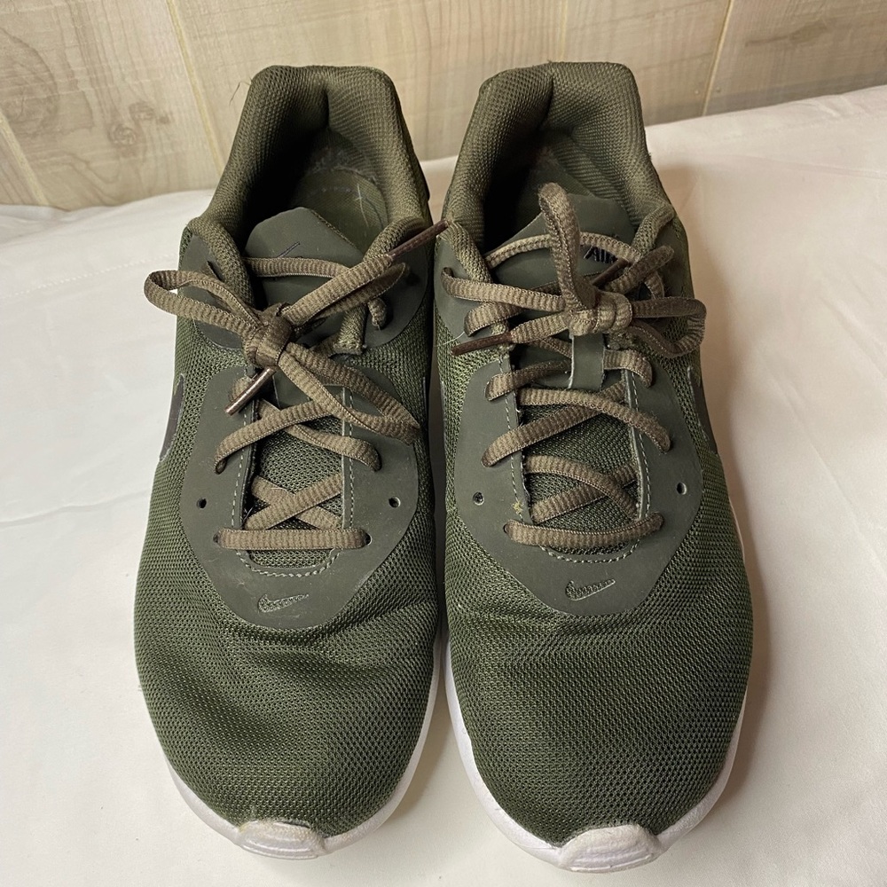Nike Air Max Oketo Sneakers